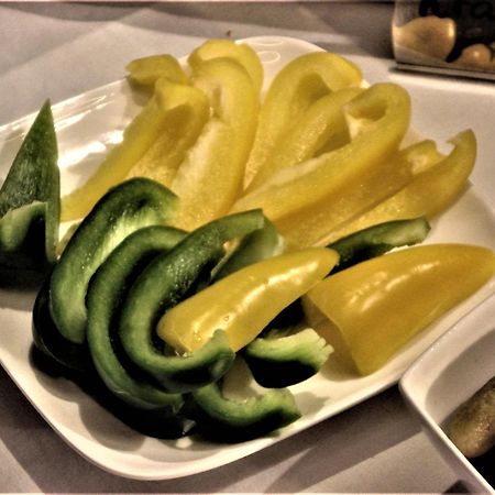 Hotel Pension Zur Faehrbruecke ชตราลซุนด์ ภายนอก รูปภาพ