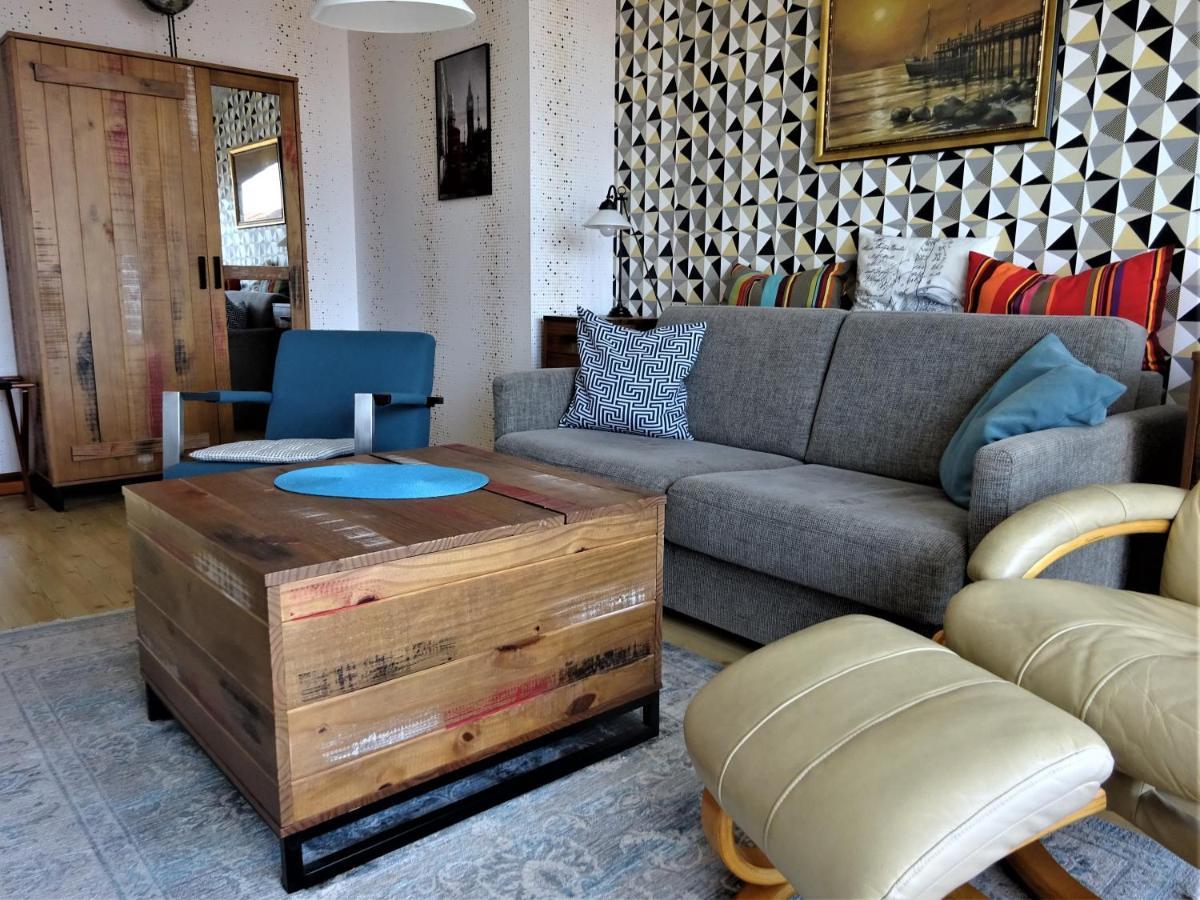 Hotel Pension Zur Faehrbruecke ชตราลซุนด์ ภายนอก รูปภาพ