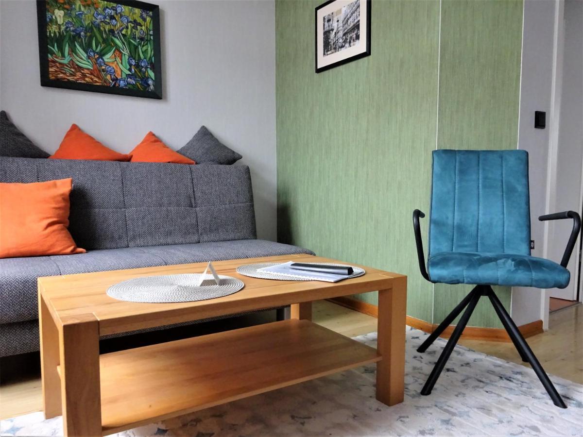 Hotel Pension Zur Faehrbruecke ชตราลซุนด์ ภายนอก รูปภาพ