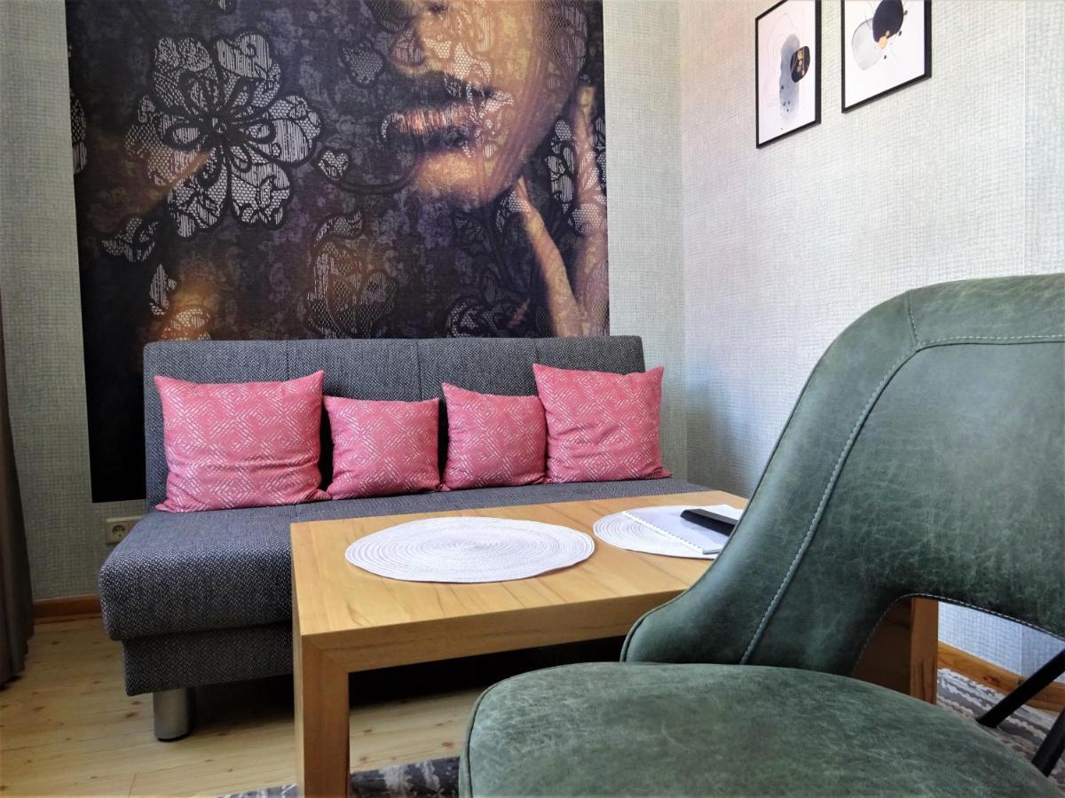 Hotel Pension Zur Faehrbruecke ชตราลซุนด์ ภายนอก รูปภาพ